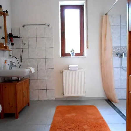Apartament In 2707 *